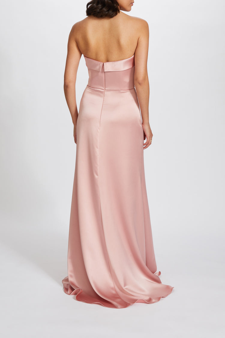 Alora, dress from Collection Bridesmaids by Amsale, Fabric: fluid-satin