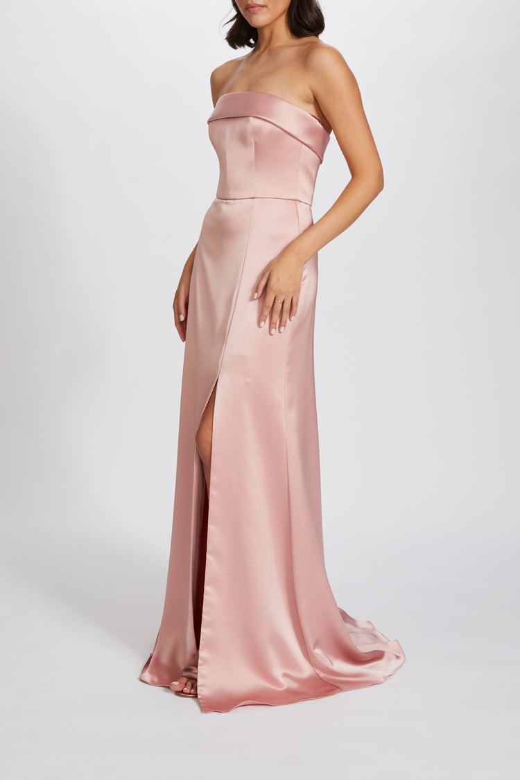 Alora, dress from Collection Bridesmaids by Amsale, Fabric: fluid-satin