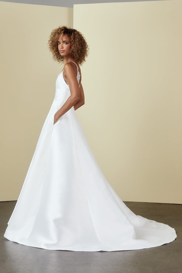 Smith, dress from Collection Bridal by Nouvelle Amsale, Fabric: mikado
