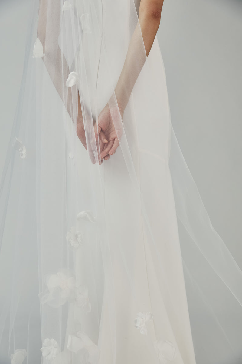 Cathedral Length Veil with Petals – Amsale