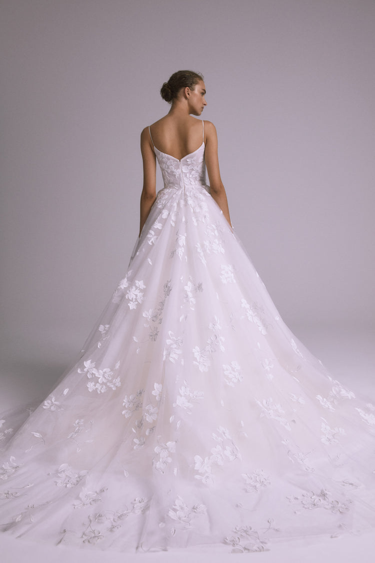 Luca, dress from Collection Bridal by Amsale, Fabric: tulle
