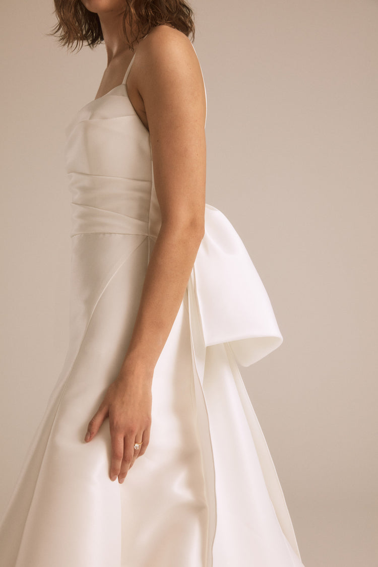 Golda, dress from Collection Bridal by Nouvelle Amsale, Fabric: mikado