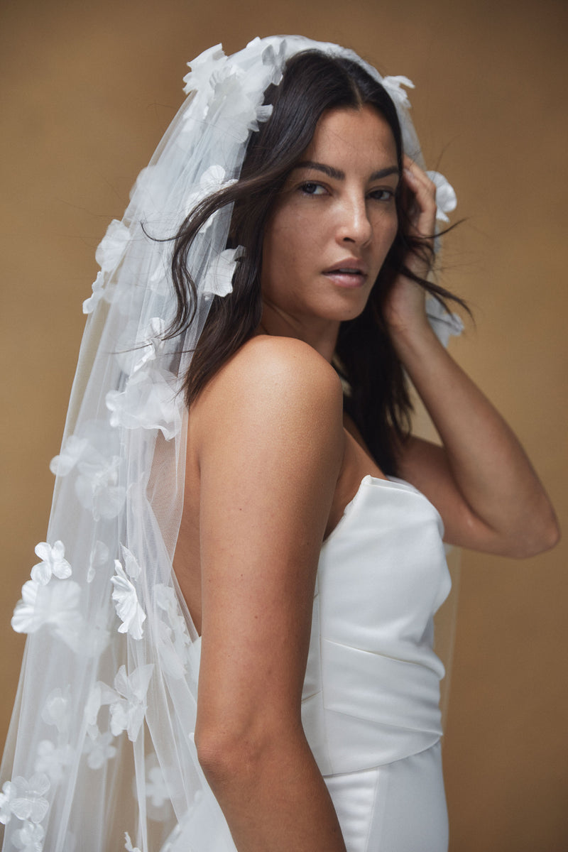 NouvelleAmsale_Bridal_GRETA_R3