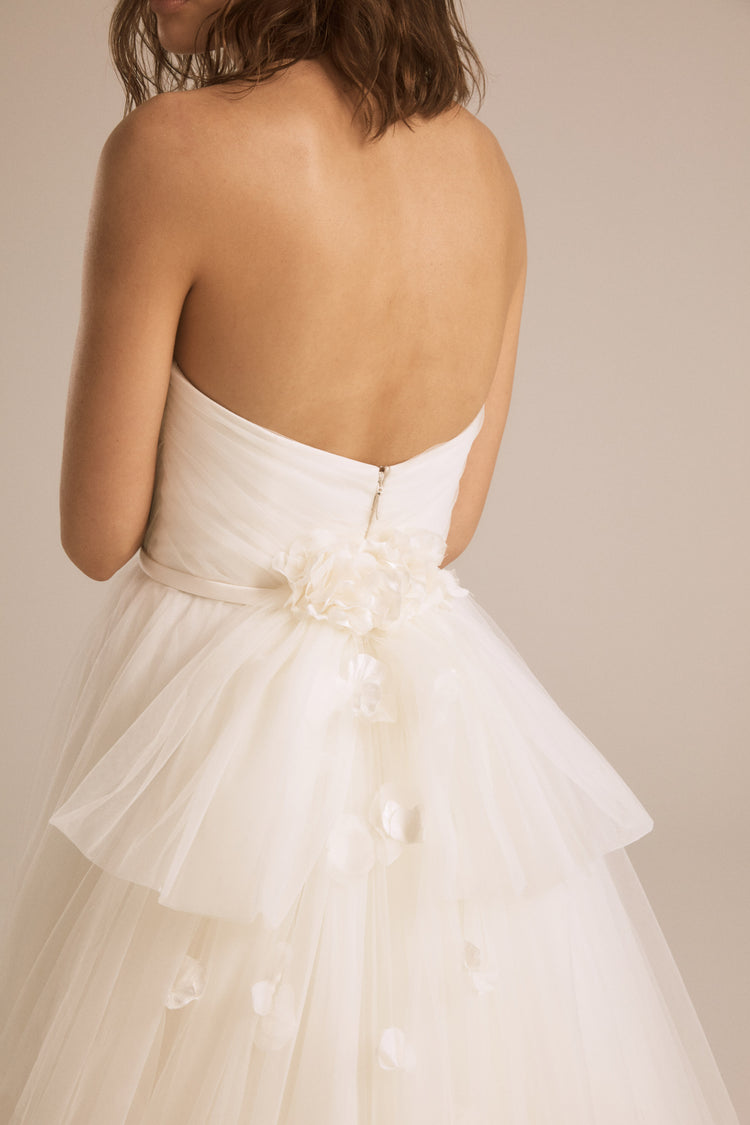 Harley, dress from Collection Bridal by Nouvelle Amsale, Fabric: tulle