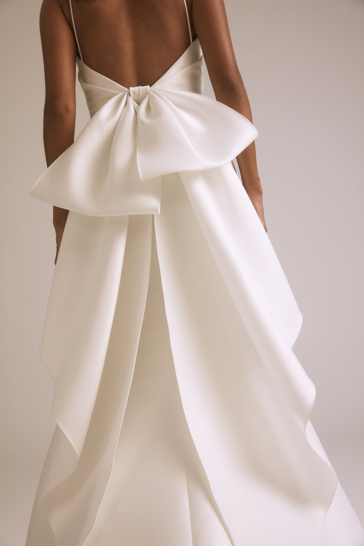 Liv, dress from Collection Bridal by Nouvelle Amsale, Fabric: mikado