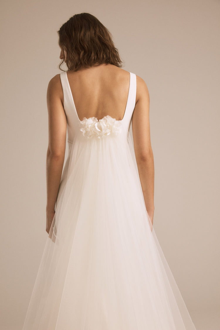 Toni, dress from Collection Bridal by Nouvelle Amsale, Fabric: scuba