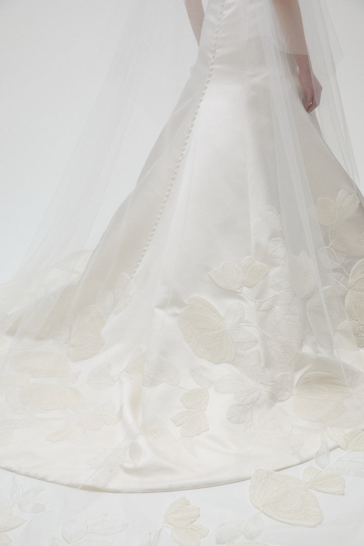 AVM780 - Ivory, dress by color from Collection Accessories by Amsale