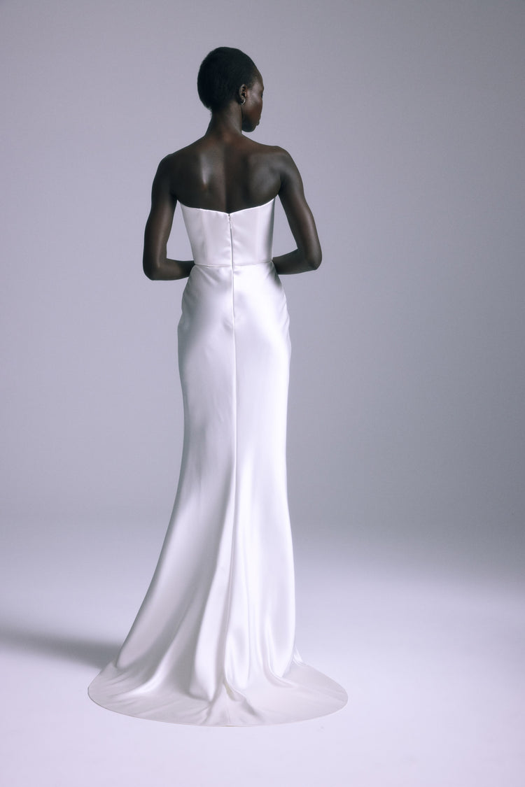 Haiku, dress from Collection Bridal by Amsale, Fabric: satin