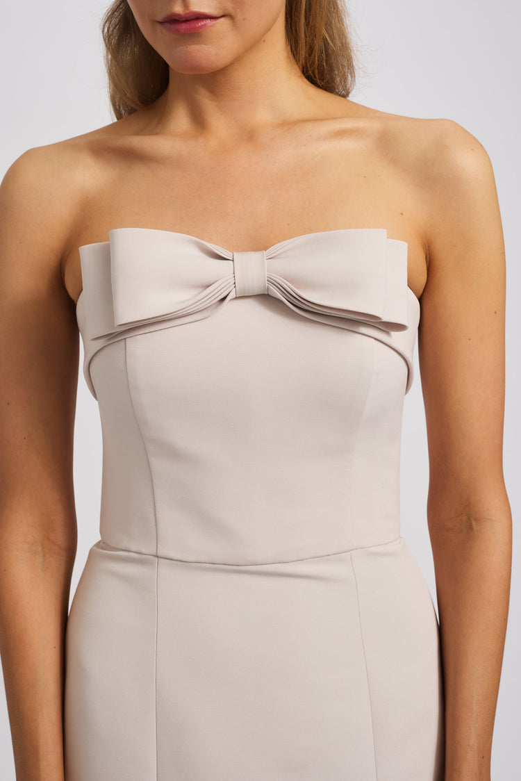 Delphine, dress from Collection Bridesmaids by Amsale, Fabric: faille