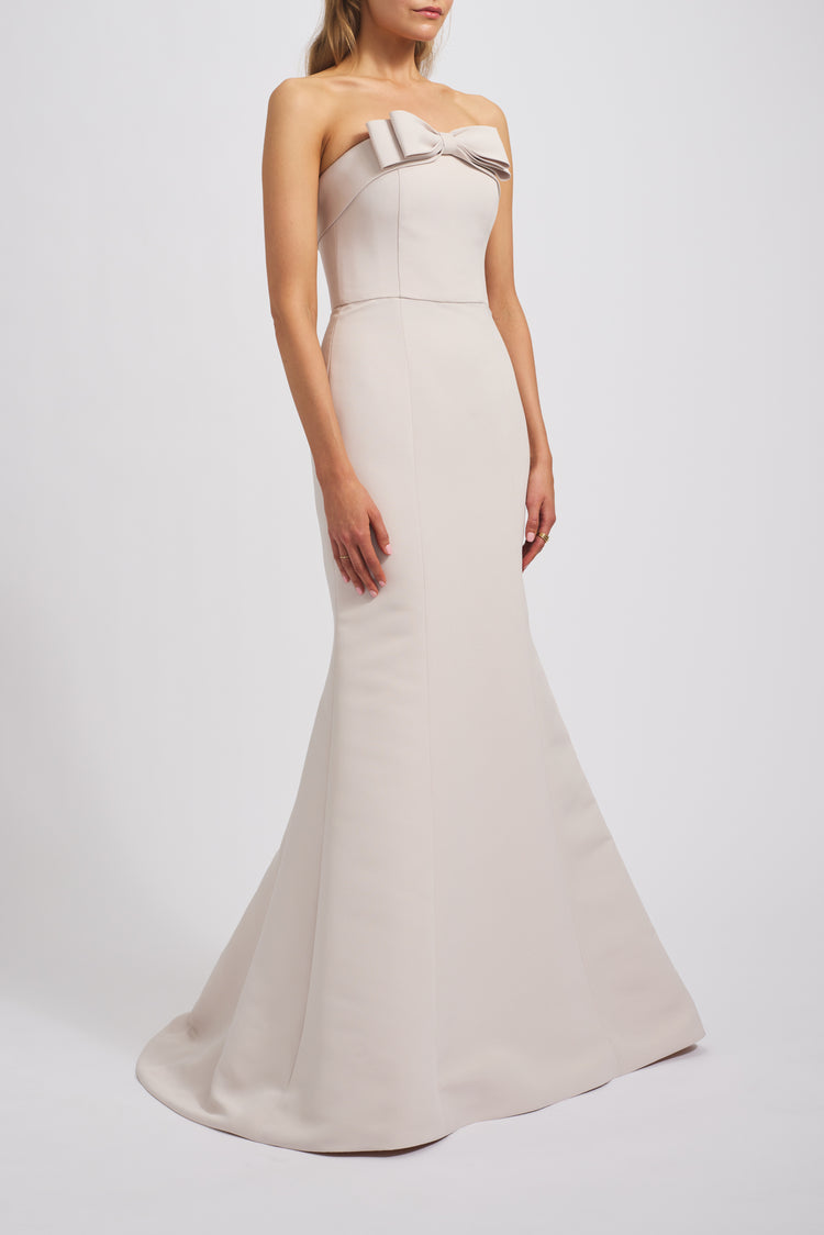 Delphine, dress from Collection Bridesmaids by Amsale, Fabric: faille