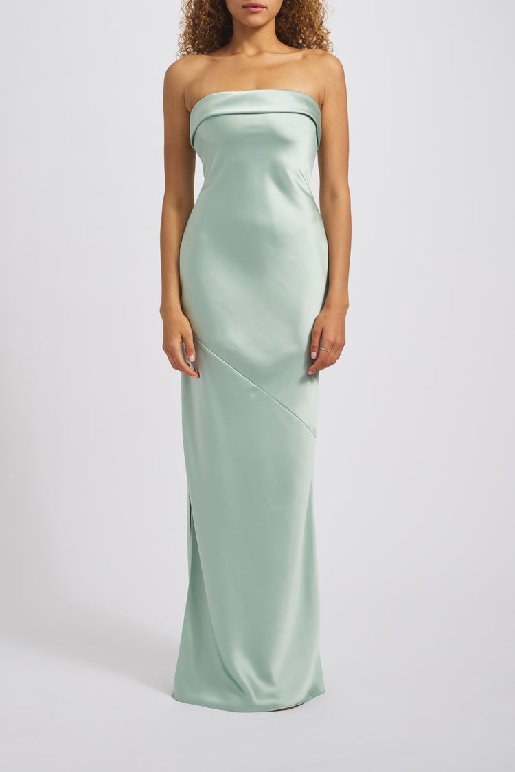 Fable, dress from Collection Bridesmaids by Amsale, Fabric: fluid-satin