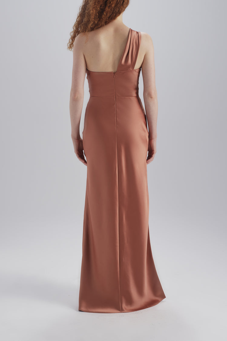 Flo, dress from Collection Bridesmaids by Amsale, Fabric: fluid-satin