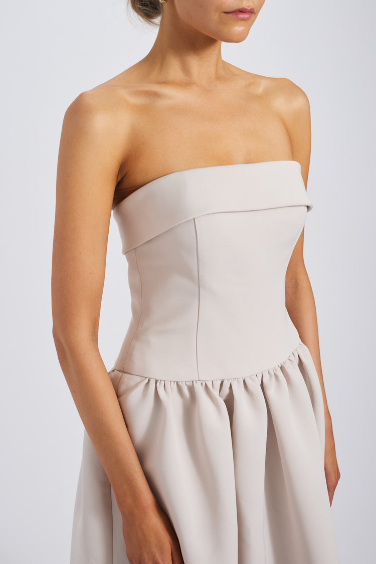 Hayes, dress from Collection Bridesmaids by Amsale, Fabric: faille