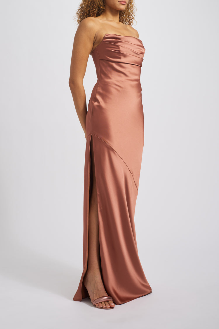 Inara, dress from Collection Bridesmaids by Amsale, Fabric: fluid-satin