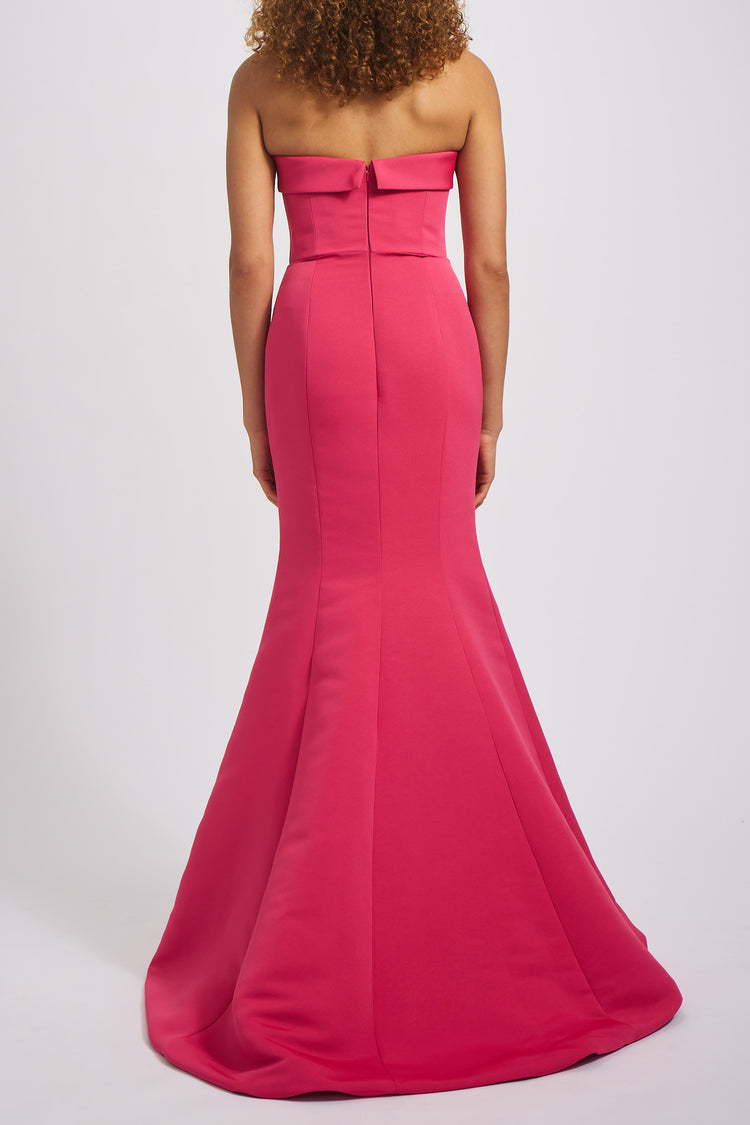 Image number 2: Jaylin, back view