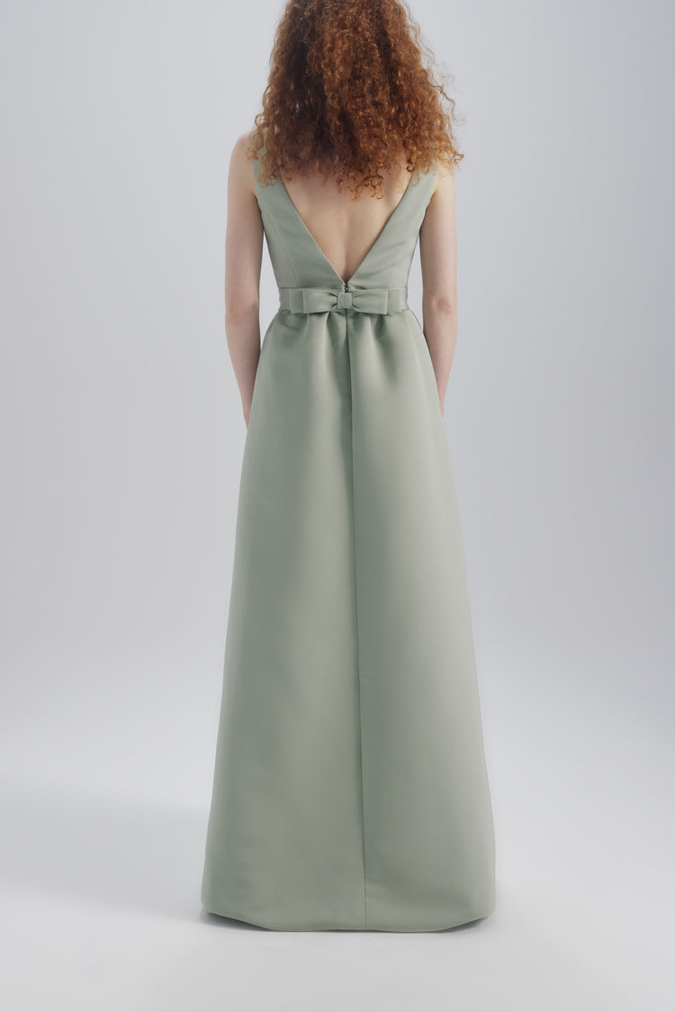 Thayer, dress from Collection Bridesmaids by Amsale, Fabric: faille