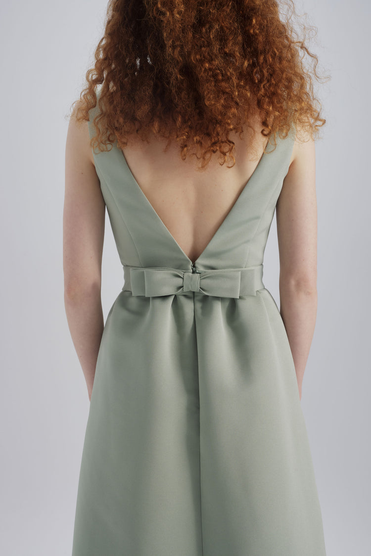 Thayer, dress from Collection Bridesmaids by Amsale, Fabric: faille