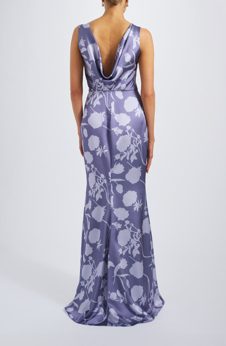 True, dress from Collection Bridesmaids by Amsale, Fabric: print-fluid-satin