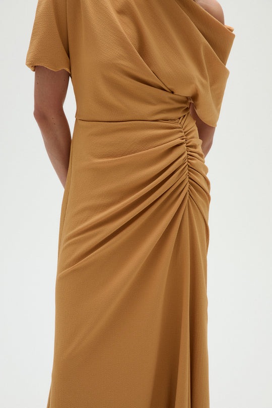 Pebble Crepe Slouch Dress, $1,250, dress from Collection Evening by Amsale, Fabric: crepe