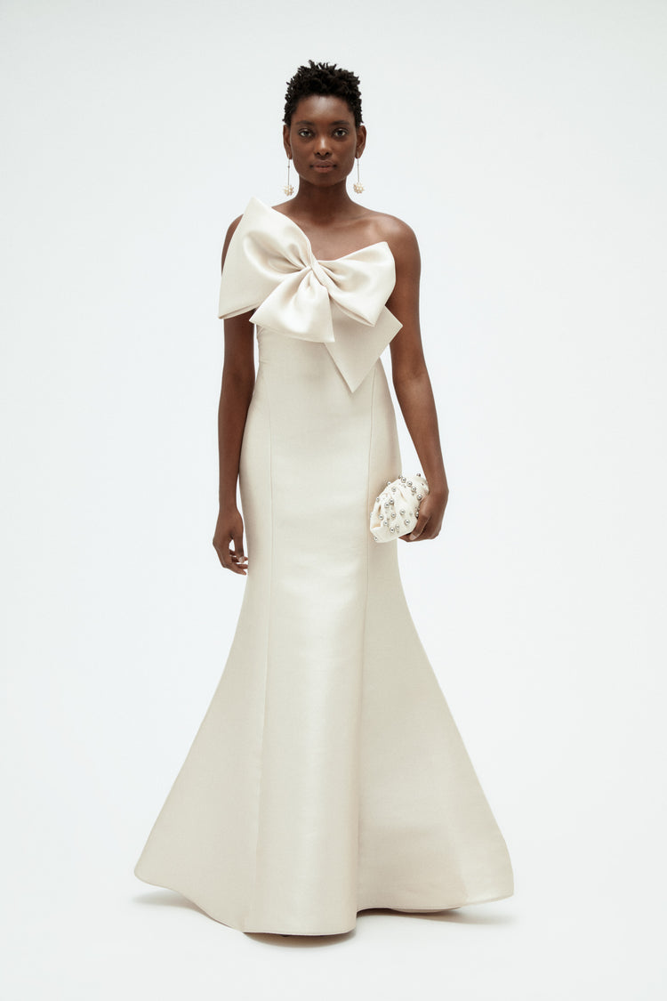 Mikado Twisted Double Bow Gown, dress from Collection Evening by Amsale, Fabric: mikado