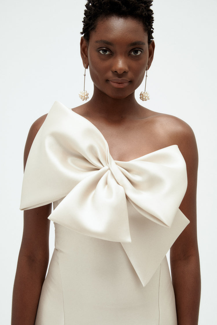 Mikado Twisted Double Bow Gown, dress from Collection Evening by Amsale, Fabric: mikado