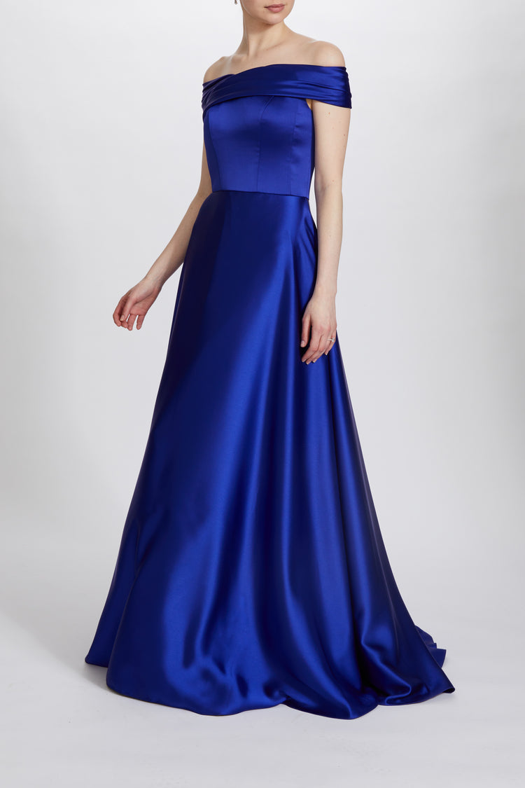 P621S - Fluid Satin Off-the-Shoulder Gown, dress from Collection Evening by Amsale, Fabric: fluid-satin