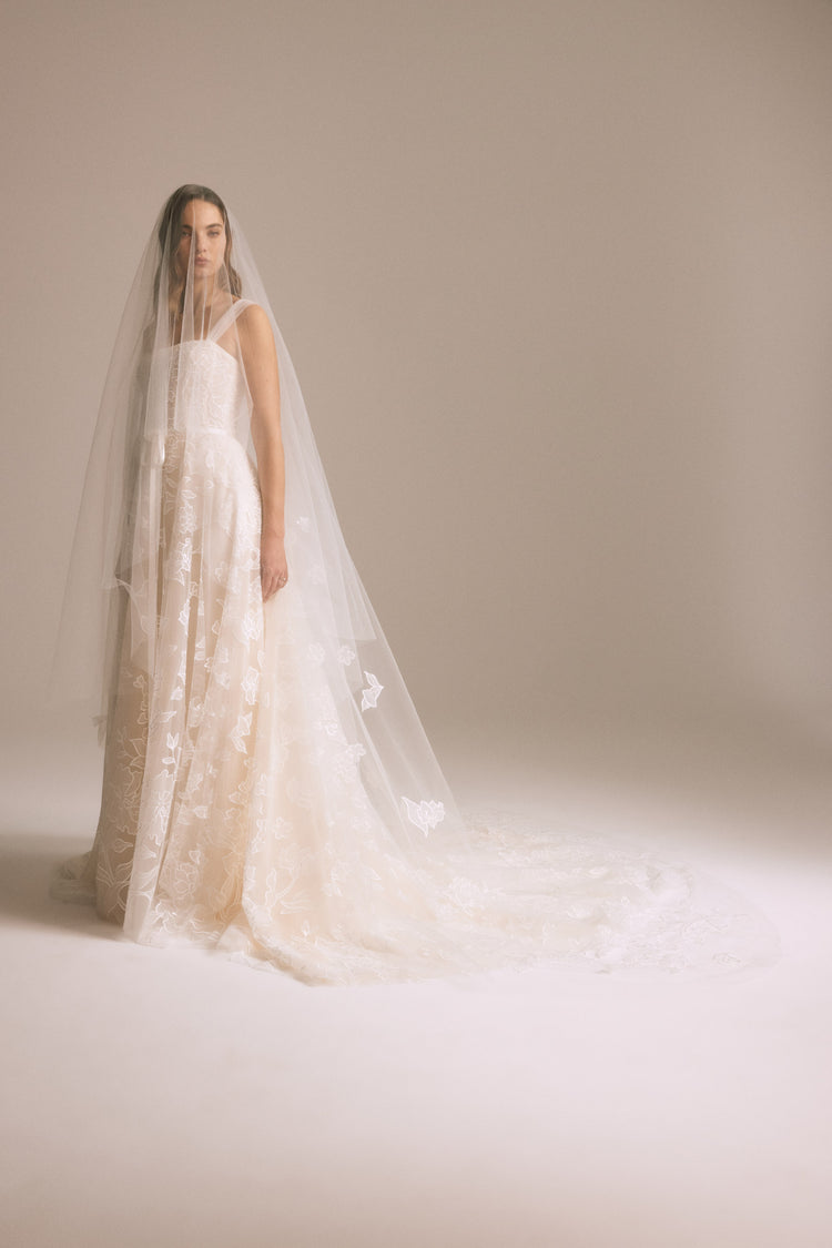 Image number 1: Calypso Veil, side view