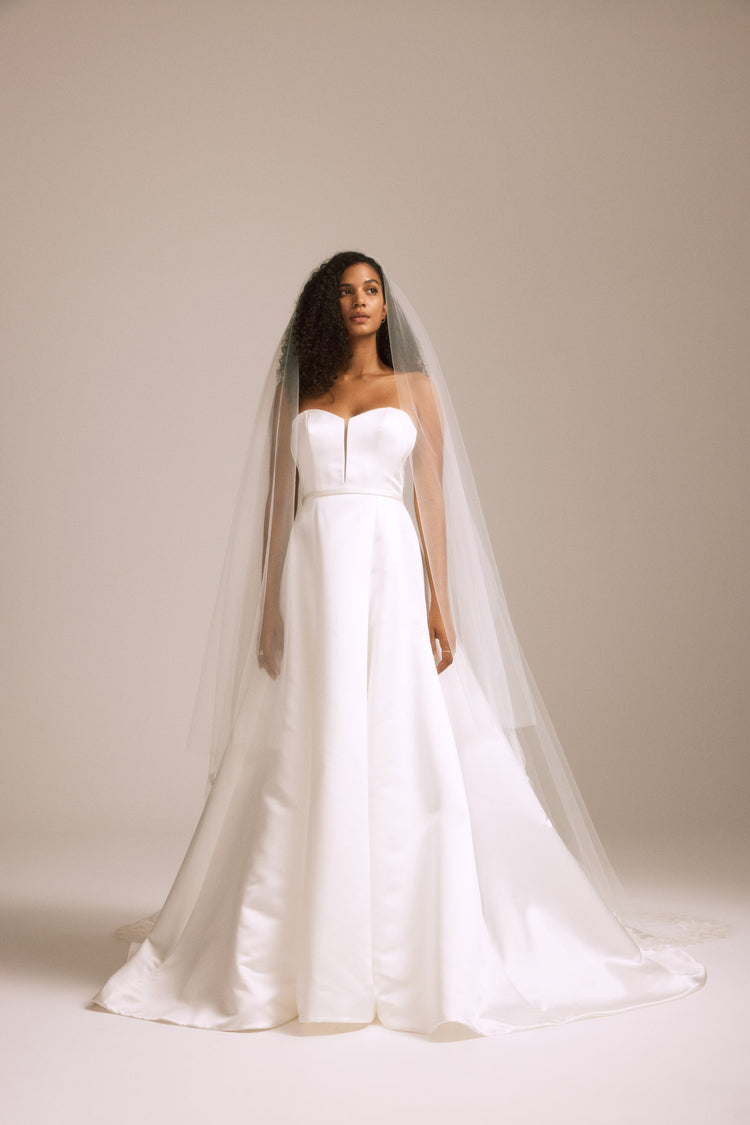 Embroidered Lace Blusher Veil, accessory from Collection Accessories by Nouvelle Amsale