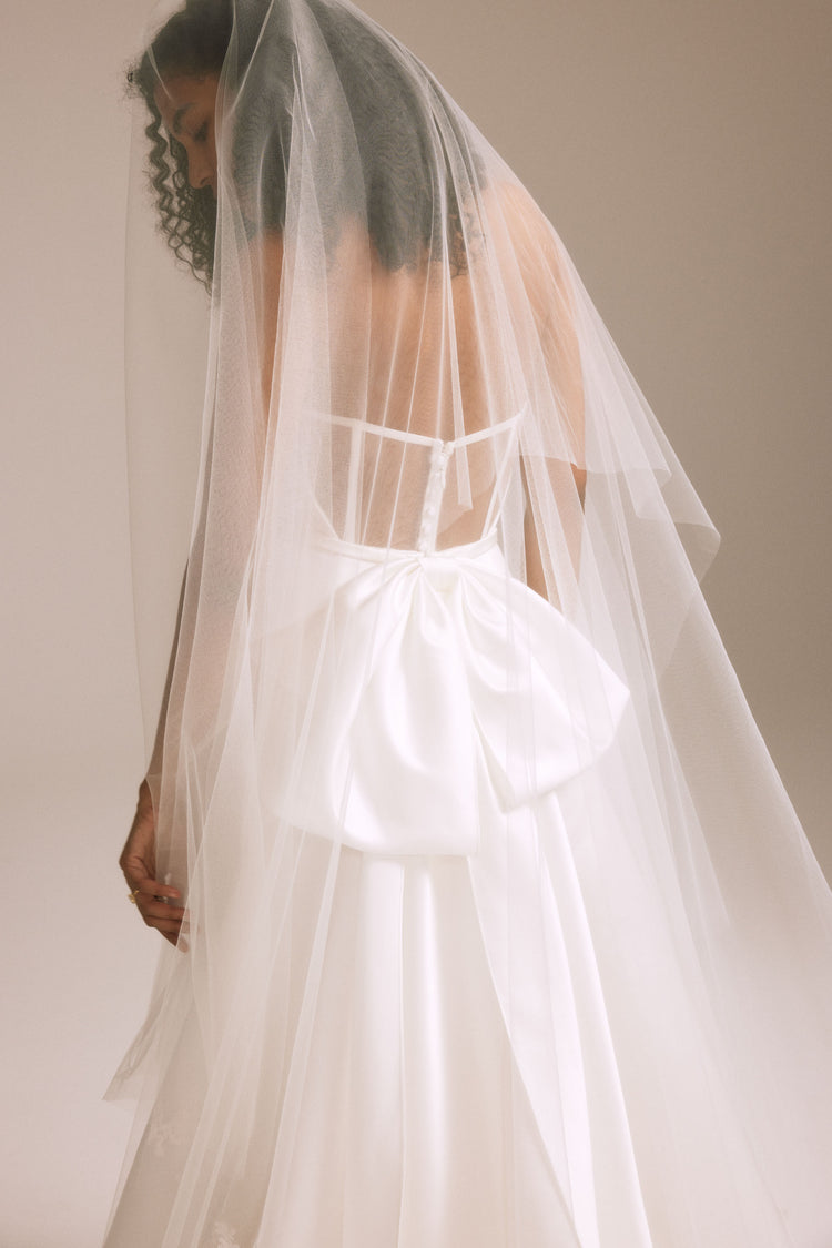 Embroidered Lace Blusher Veil, accessory from Collection Accessories by Nouvelle Amsale