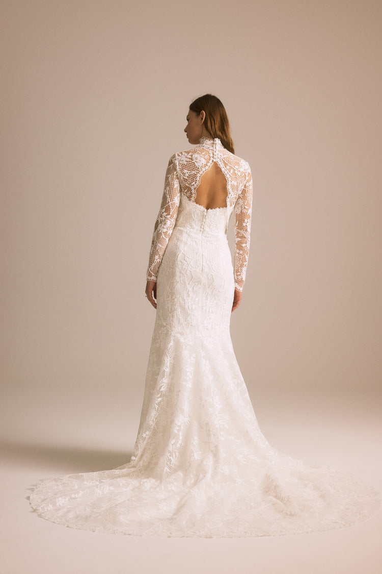 bridal dress topper High Neck Wedding Dress, High Neck Wedding Topper, Long Sleeves Bridal Topper, Custom Bridal Dress Topper / "bolero 29" add to the beauty of the overall costume Long-Sleeve Tulle Wedding Dress Topper