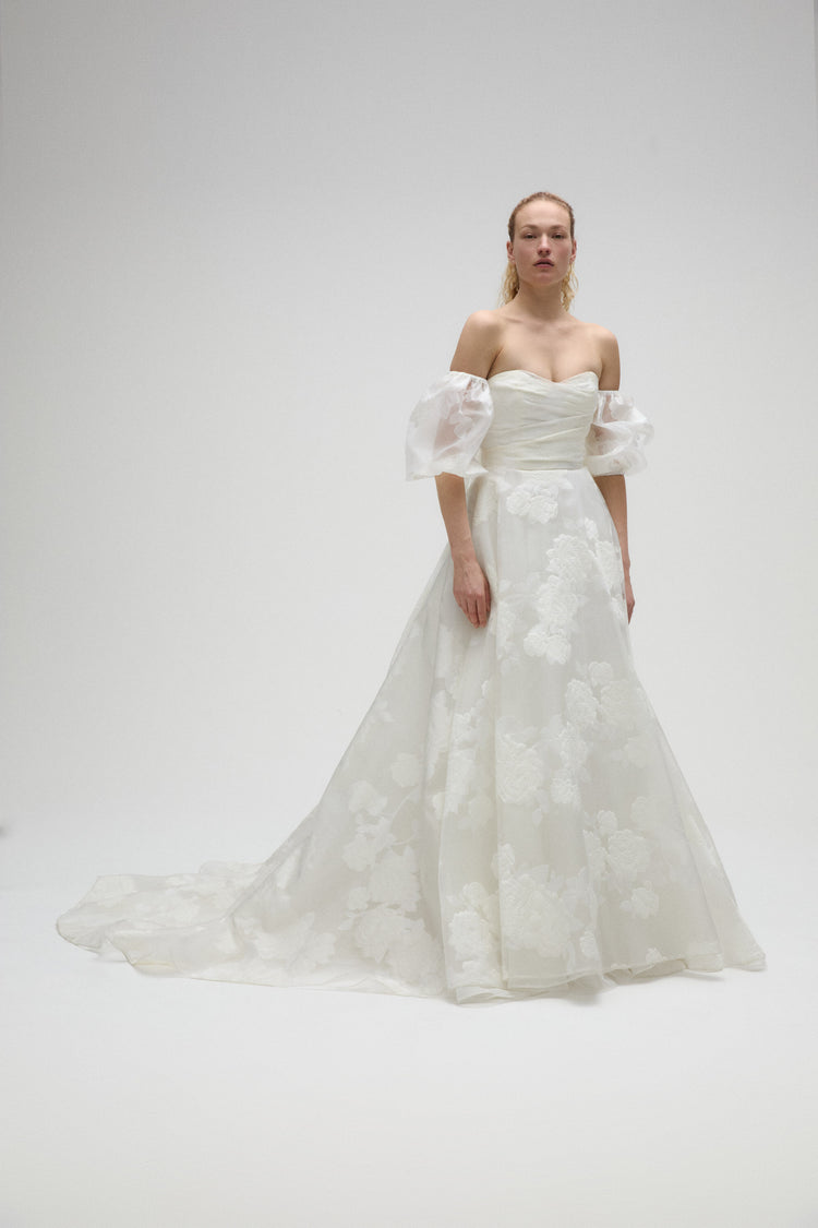 Image number 2: Marcelina, side view