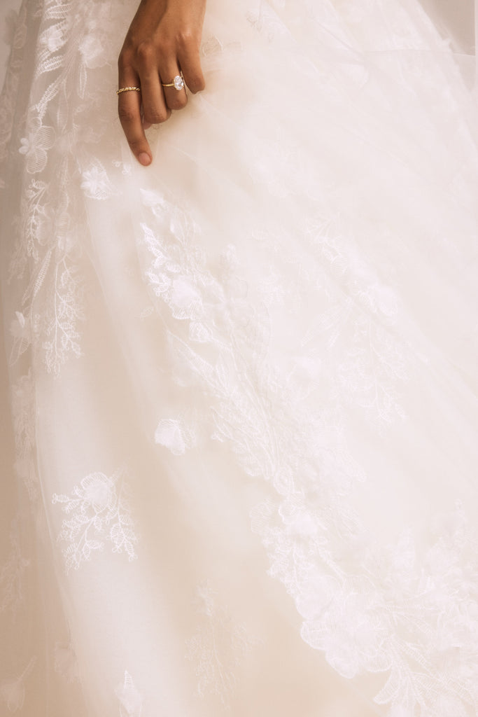 Product 3D Floral Embroidered Veil Image