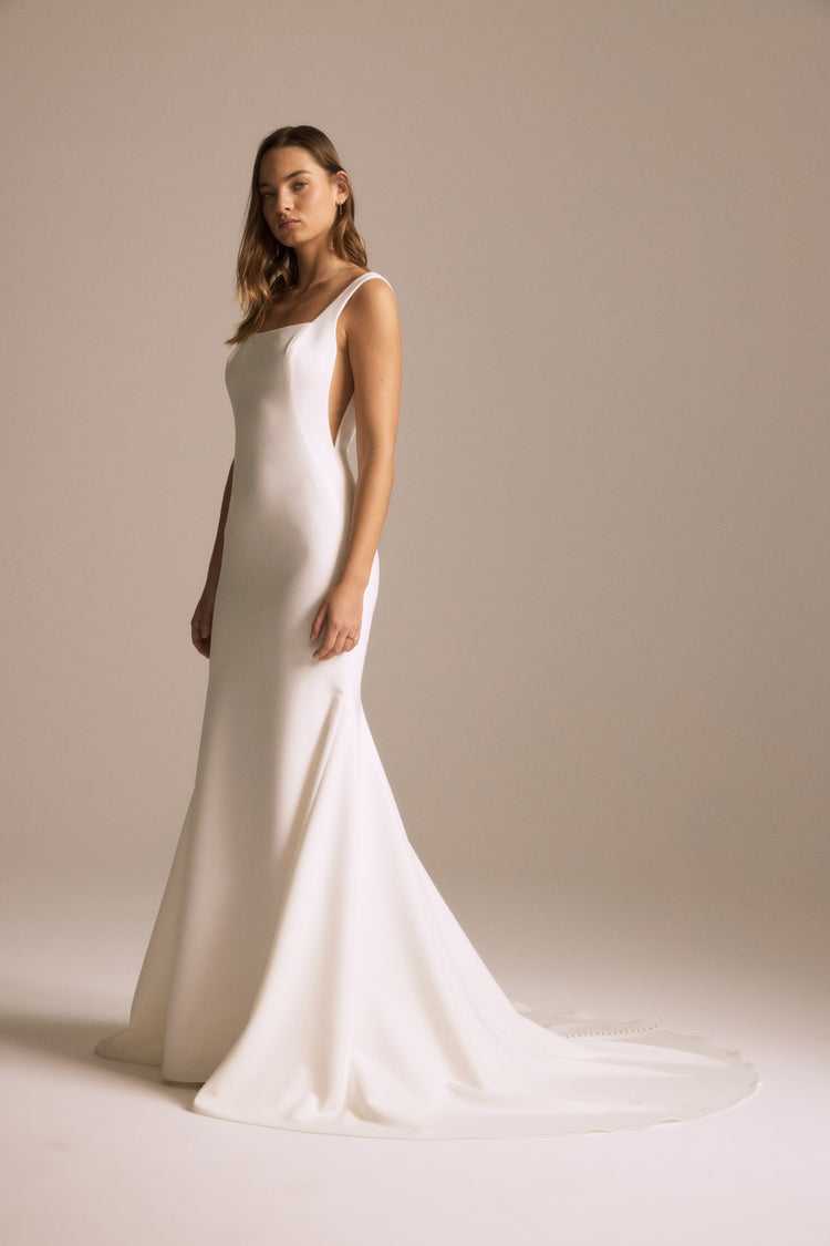 Image number 0: Nada, back view