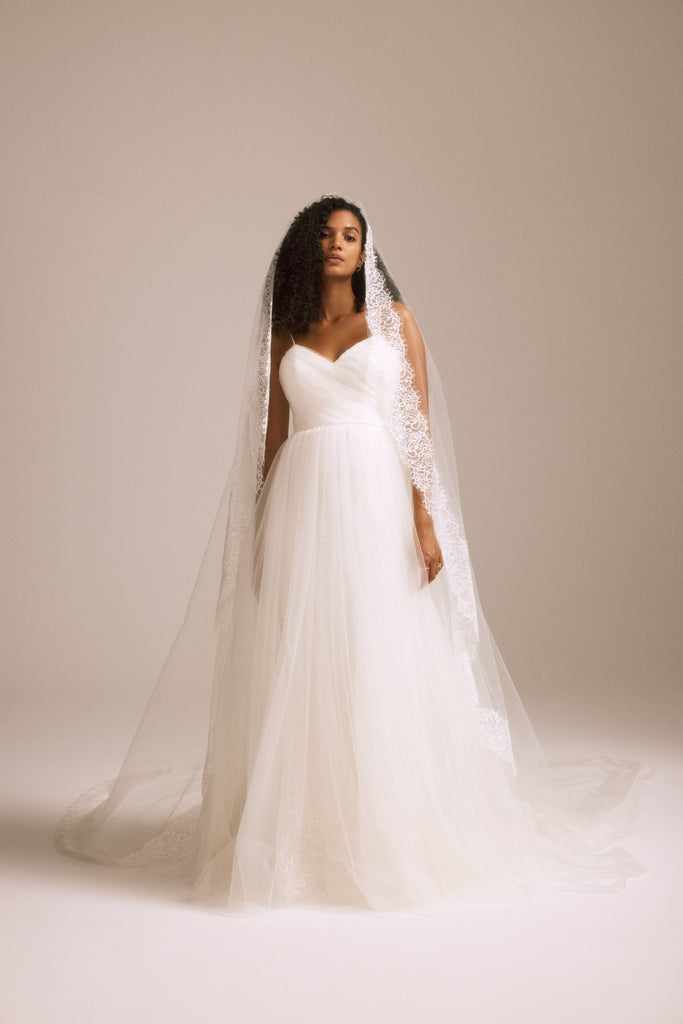 Product Chantilly Lace Veil Image