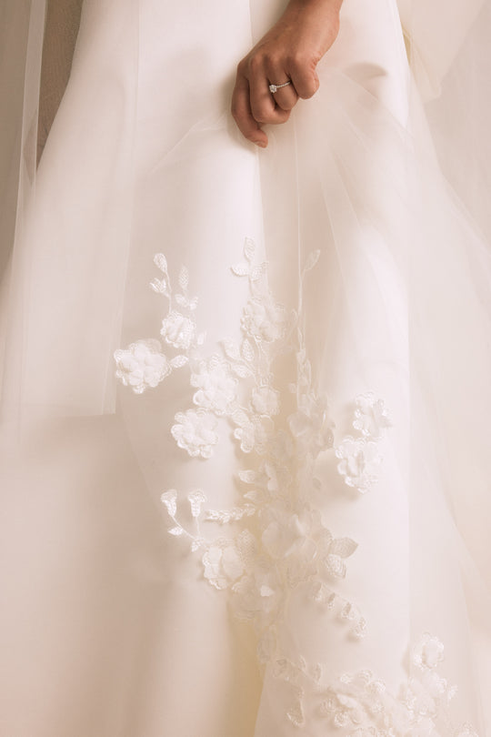 R446V - Floral Cathedral Butterfly Veil