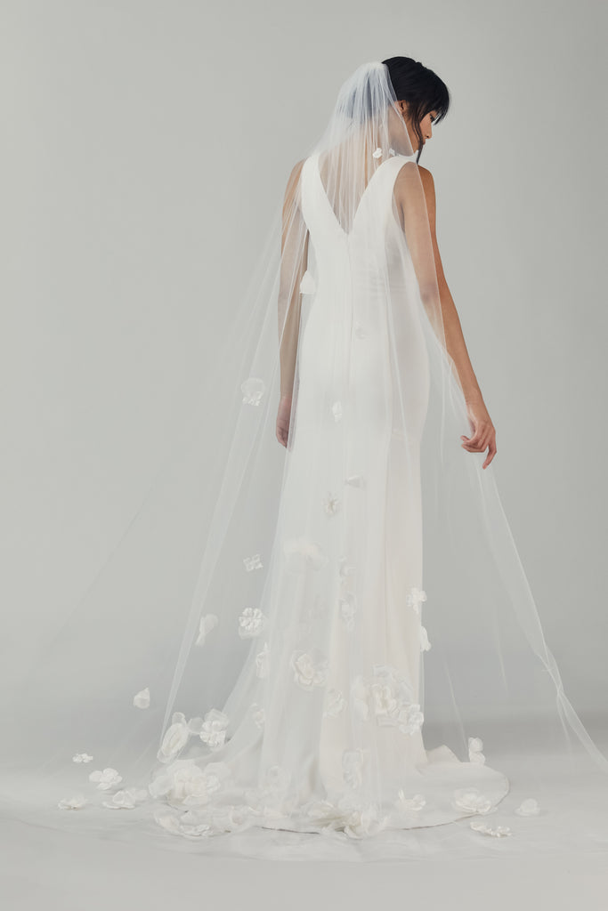 Cathedral Length Veil with Petals – Amsale