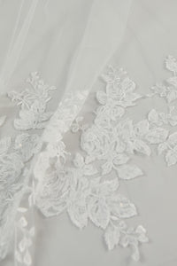 R271DV - Cathedral length veil with lace border