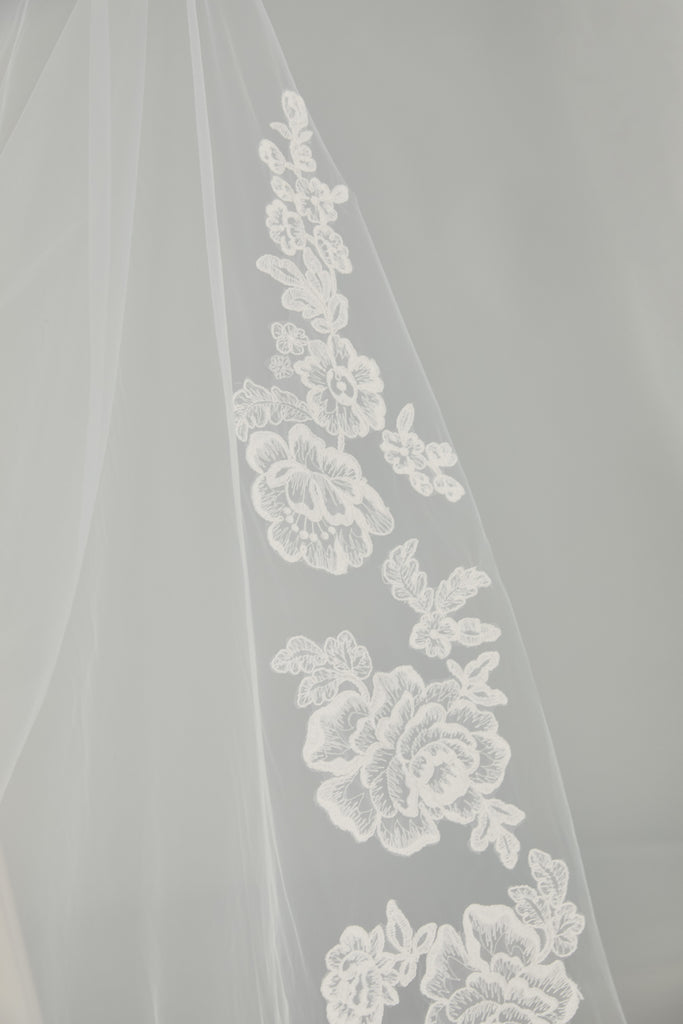 Product R293U - Cathedral length veil with rose lace - Ivory Image