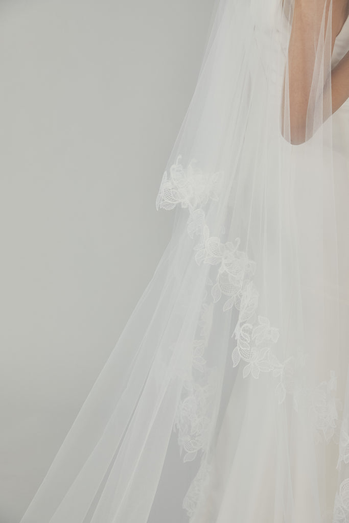 Product Butterfly Veil with Ivy Lace Image