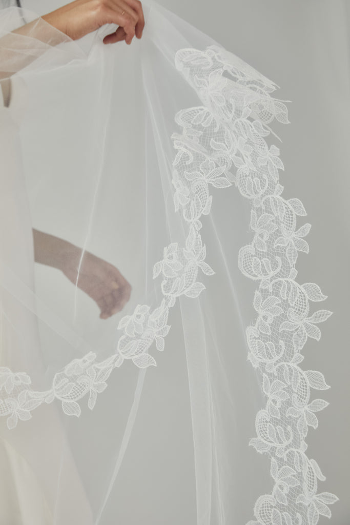 Product Butterfly Veil with Ivy Lace Image