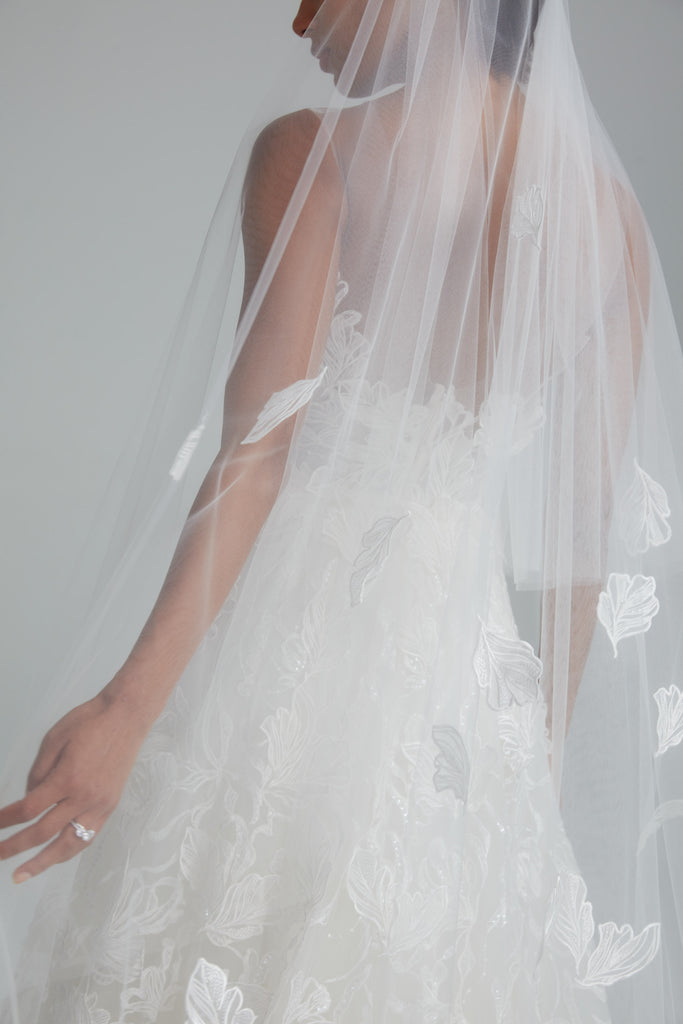 Product AVA845 - 3D leaf cathedral veil - Ivory Image