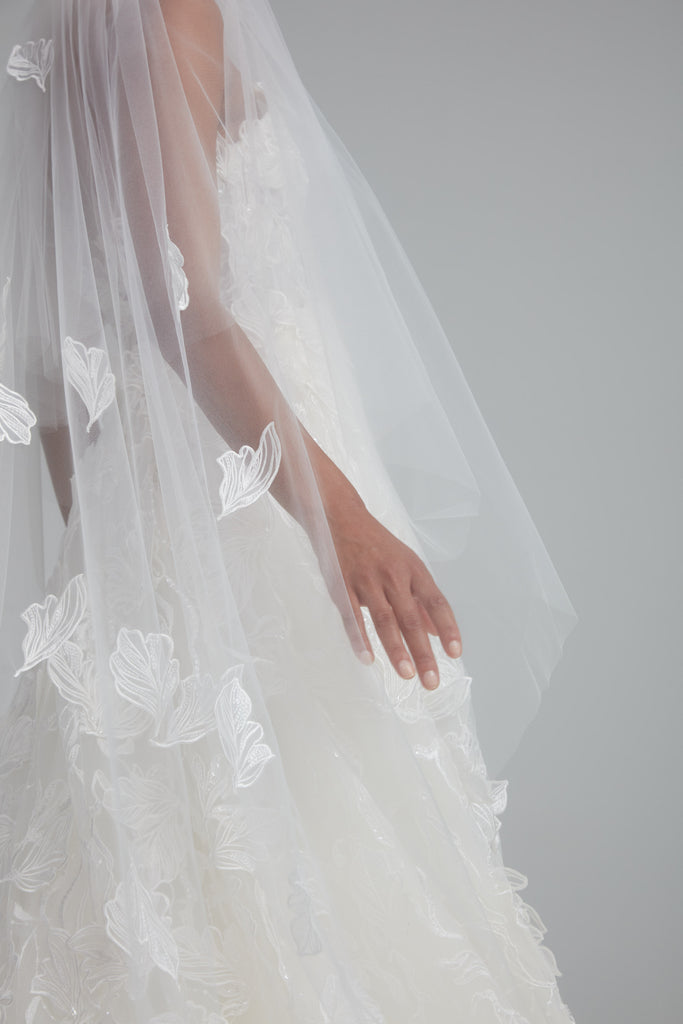 Product AVA845 - 3D leaf cathedral veil - Ivory Image