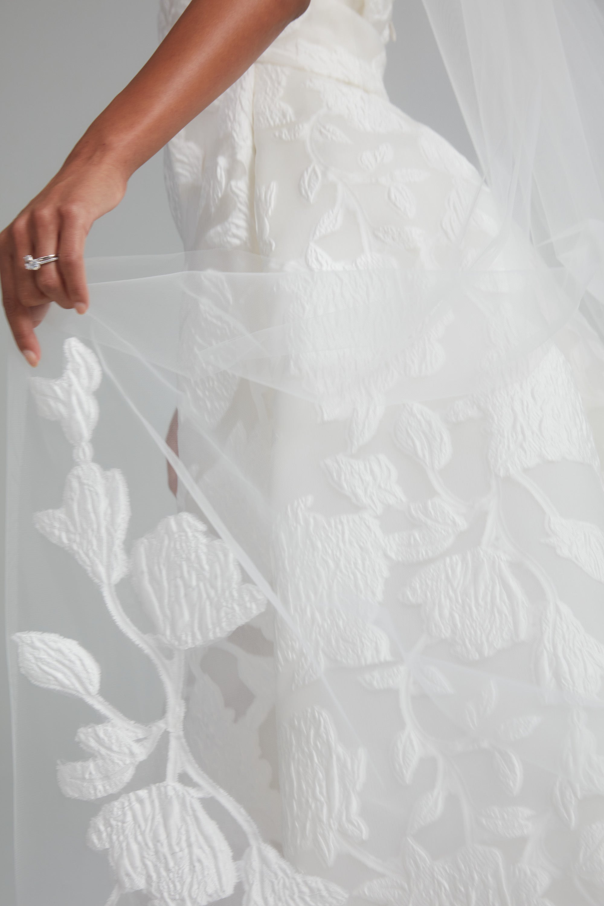 Floral jacquard cathedral veil – Amsale
