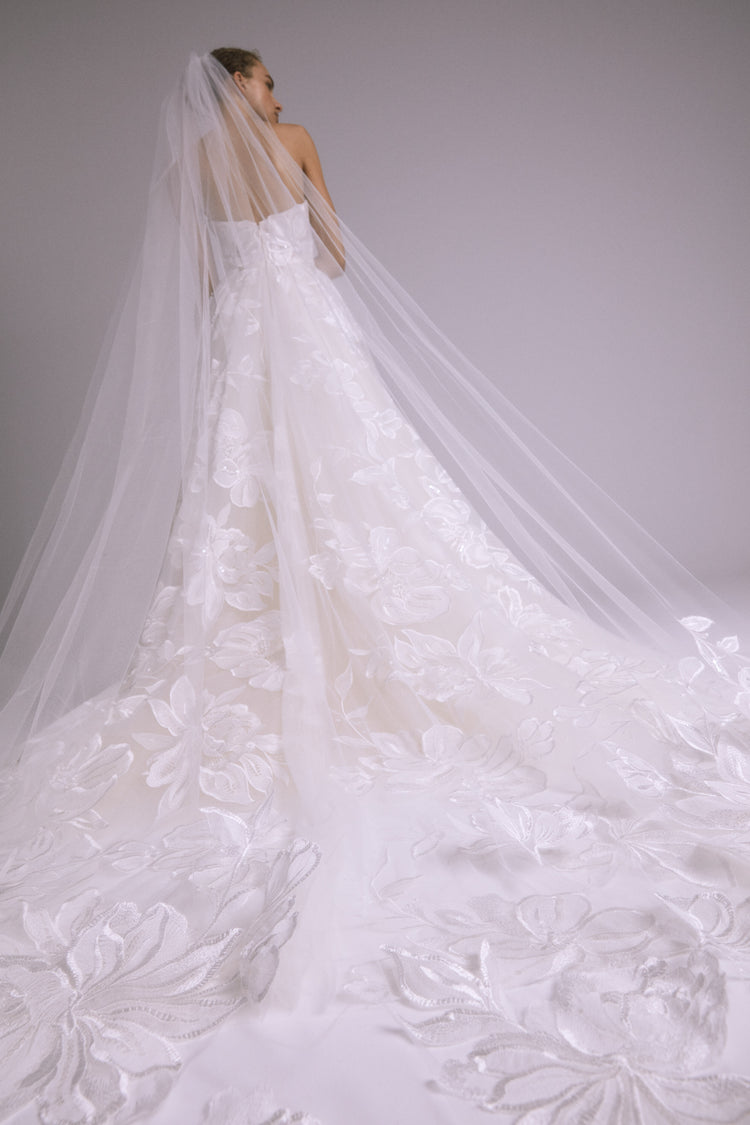 Inga, dress from Collection Bridal by Amsale, Fabric: tulle