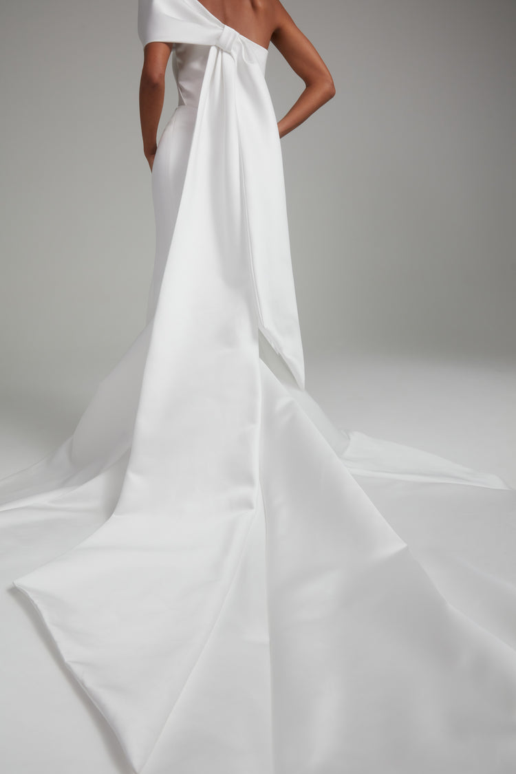 Nori, dress from Collection Bridal by Amsale, Fabric: duchess-satin