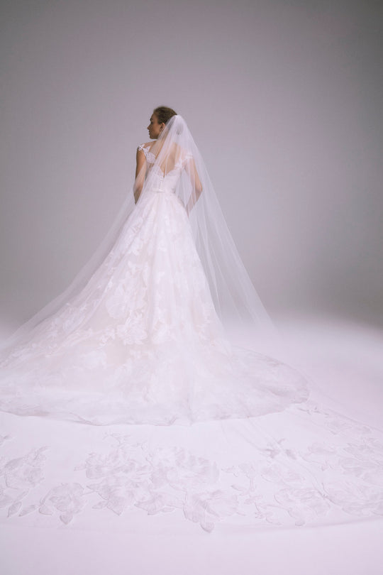 AVM739 - Floral Embroidery Veil