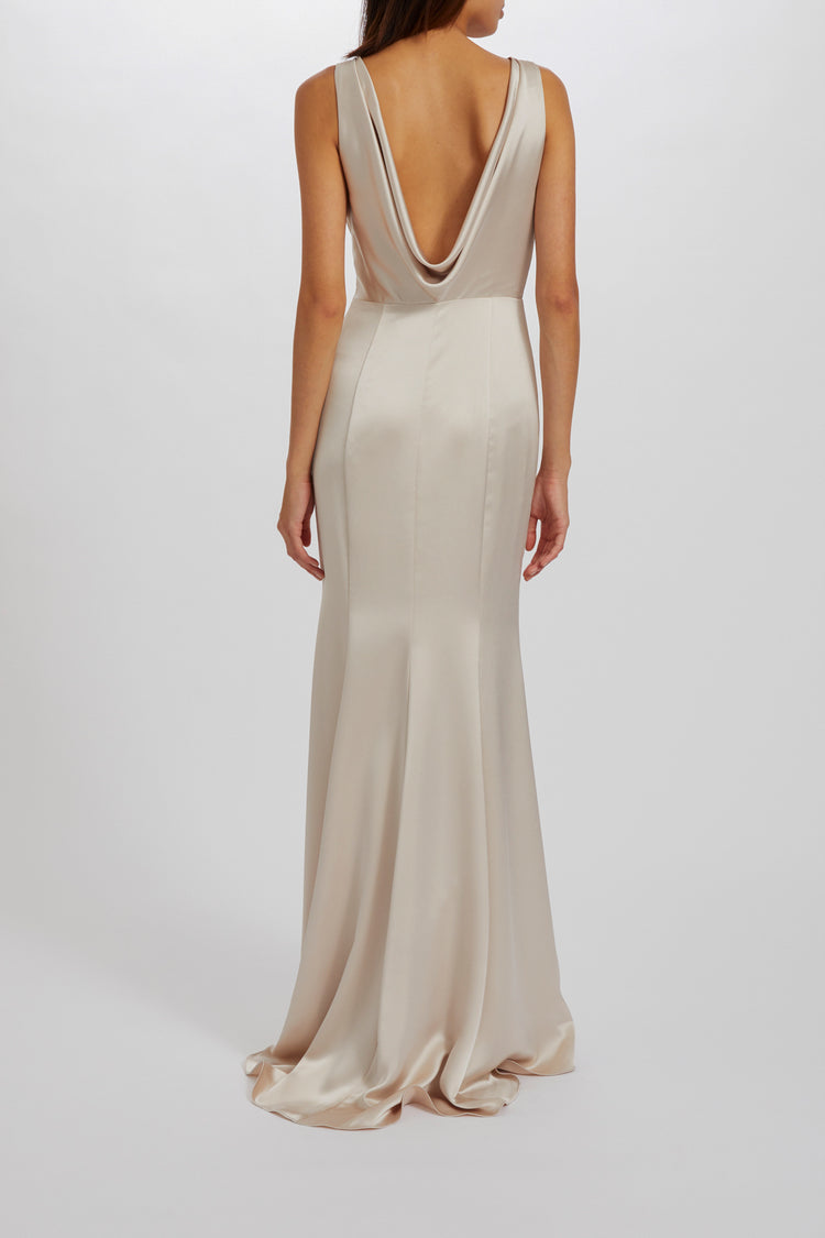 Image number 2: Leslie - Olive, front view