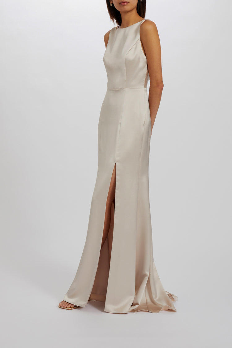 Image number 6: Leslie - Black, front view