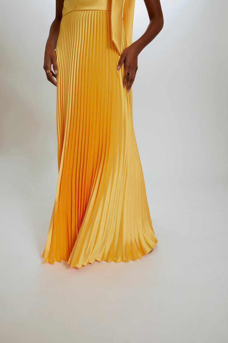 P525S - One-Shoulder Pleated Gown, dress from Collection Evening by Amsale, Fabric: fluid-satin