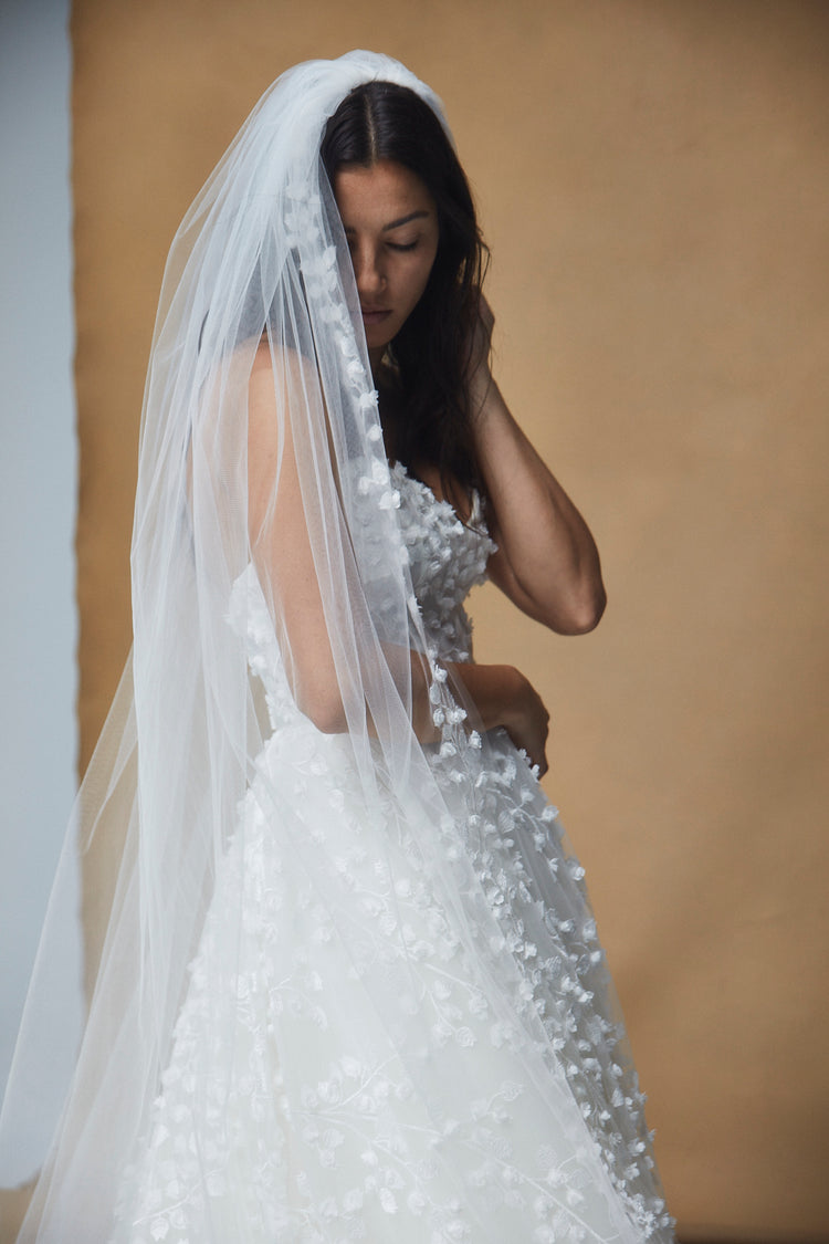 R394V - 3D Flower Veil - Ivory, dress by color from Collection Accessories by Nouvelle Amsale